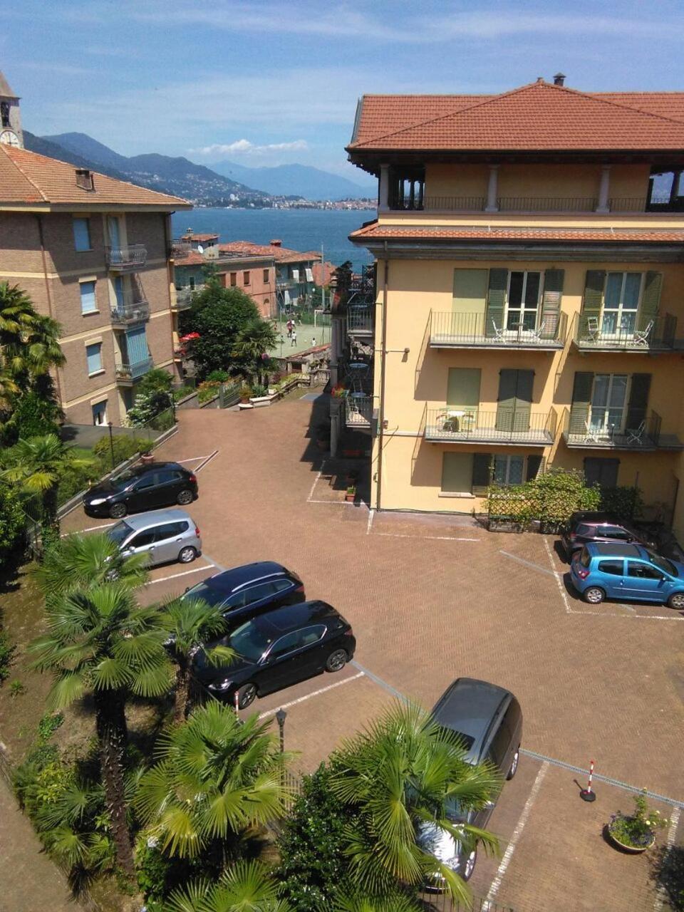 Azalea Rooms & Apartments Domo 3 5 Baveno Luaran gambar